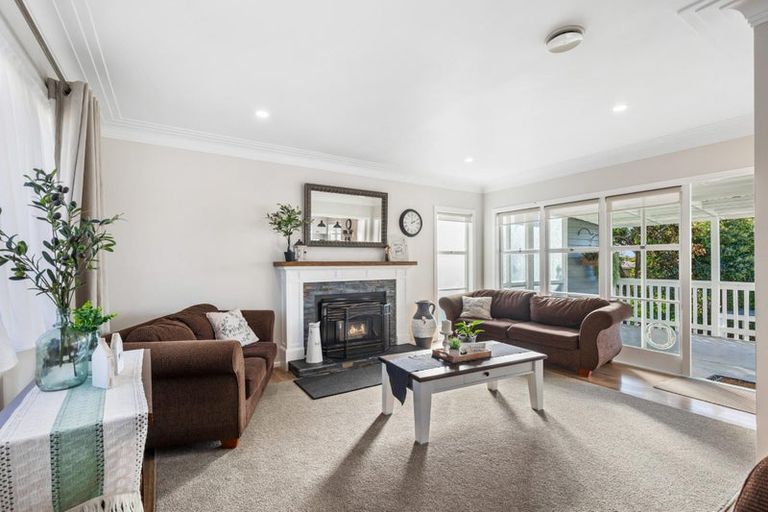Photo of property in 199 Waimumu Road, Massey, Auckland, 0614