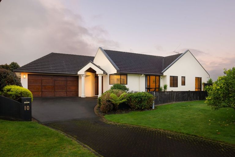 Photo of property in 10 Drumfearn Place, Rototuna, Hamilton, 3210
