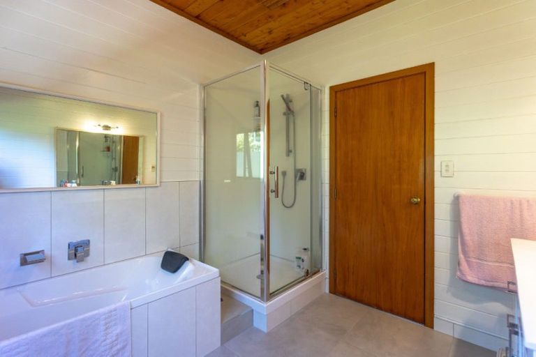 Photo of property in 124 Titiro Place, Onemana, Whangamata, 3691