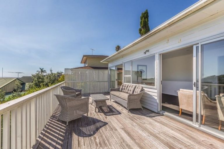 Photo of property in 65 Churchill Road, Murrays Bay, Auckland, 0630