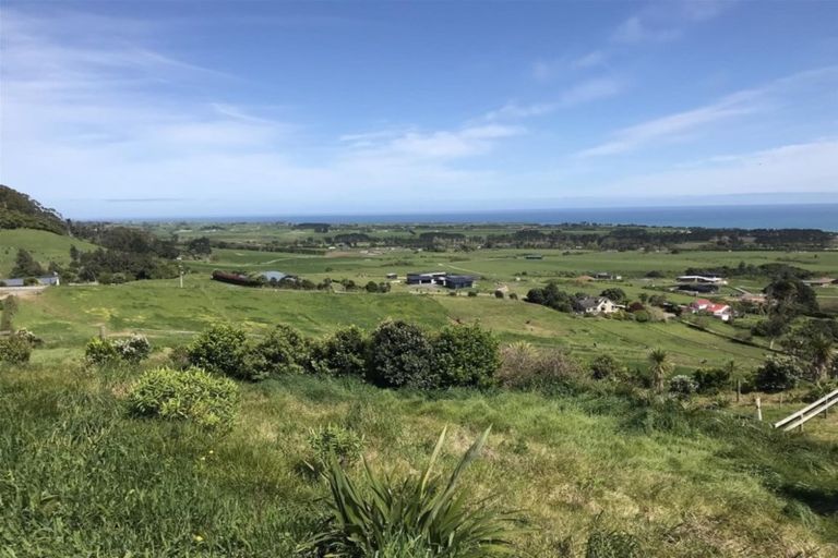 Photo of property in 167 Wairau Road, Kaitake, New Plymouth, 4374