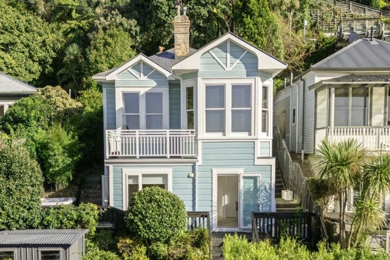 Photo of property in 27 Mortimer Terrace, Aro Valley, Wellington, 6021