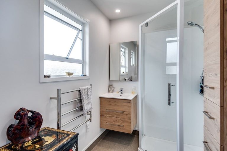 Photo of property in 1404 Warwick Place, Mayfair, Hastings, 4122