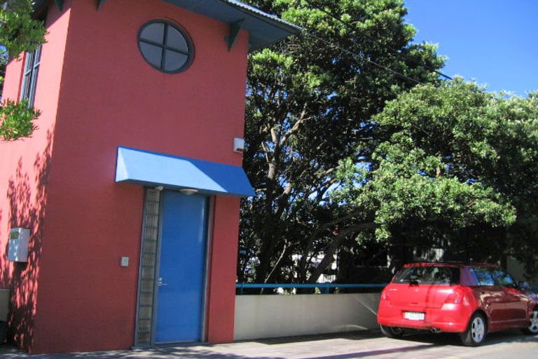 Photo of property in 19 Everton Terrace, Kelburn, Wellington, 6012
