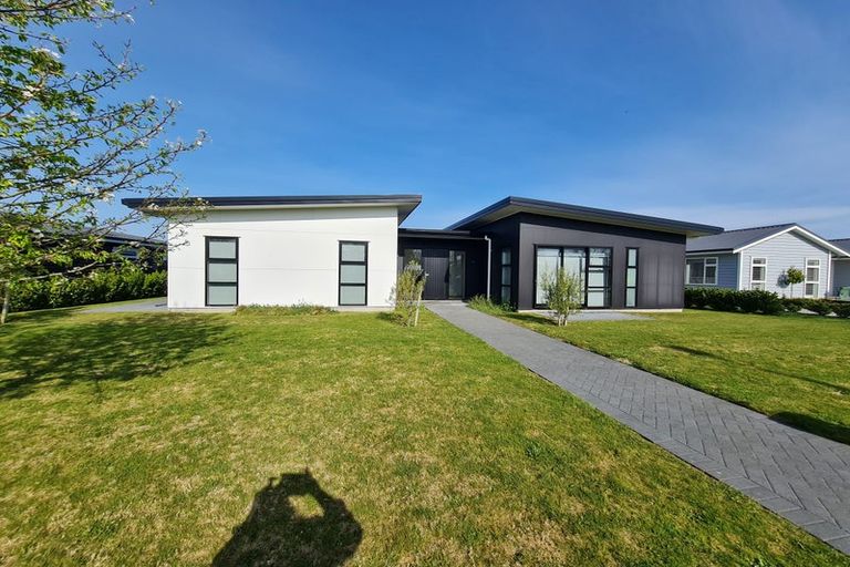 Photo of property in 17 Bastille Court, Rangatira Park, Taupo, 3330