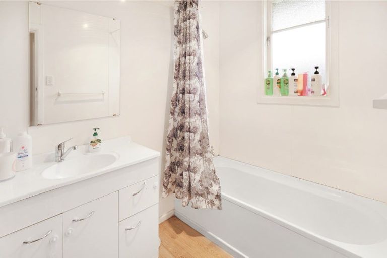 Photo of property in 136 Masters Avenue, Silverdale, Hamilton, 3216