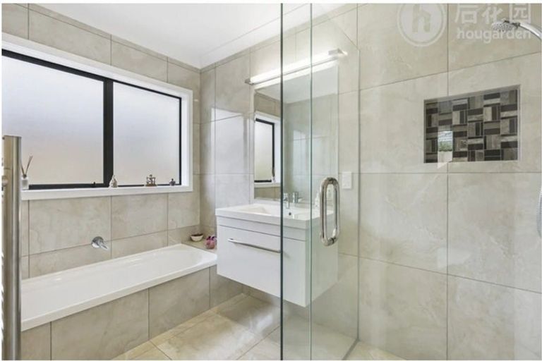 Photo of property in 39 Kilimanjaro Drive, Northpark, Auckland, 2013