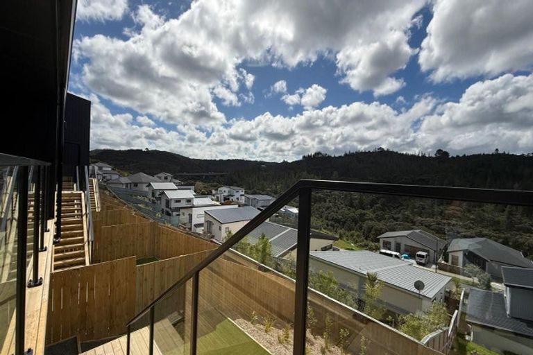 Photo of property in 5/3 Kawau Close, Orewa, 0931