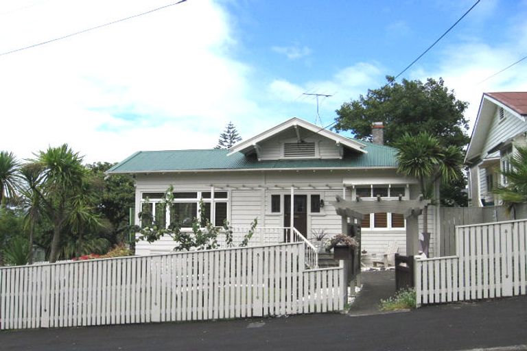 Photo of property in 5 Awanui Street, Birkenhead, Auckland, 0626