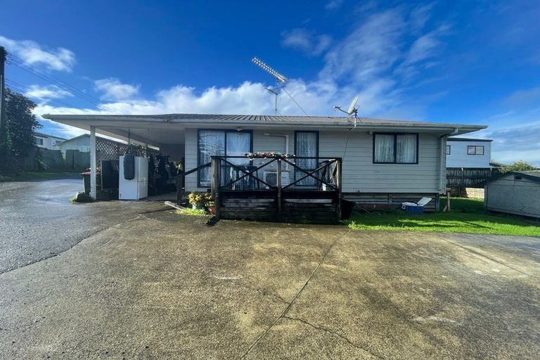 Photo of property in 10 Christmas Road, Manurewa, Auckland, 2102
