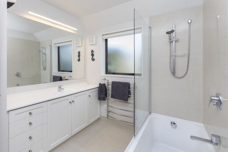 Photo of property in 7 Tripp Place, Ilam, Christchurch, 8041