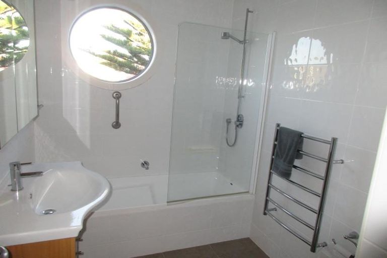 Photo of property in 9/4u Seaview Road, Paraparaumu Beach, Paraparaumu, 5032