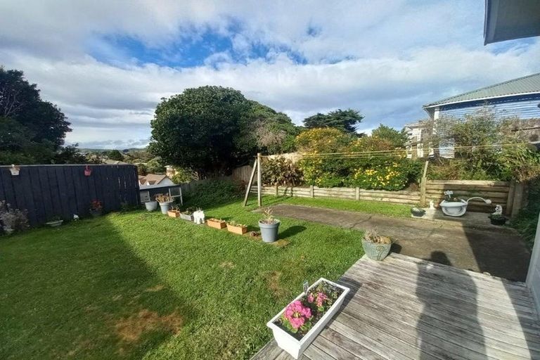 Photo of property in 27 Awatea Street, Ranui, Porirua, 5024