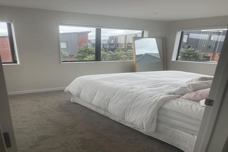 Photo of property in 27 Desalt Drive, Hobsonville, Auckland, 0616