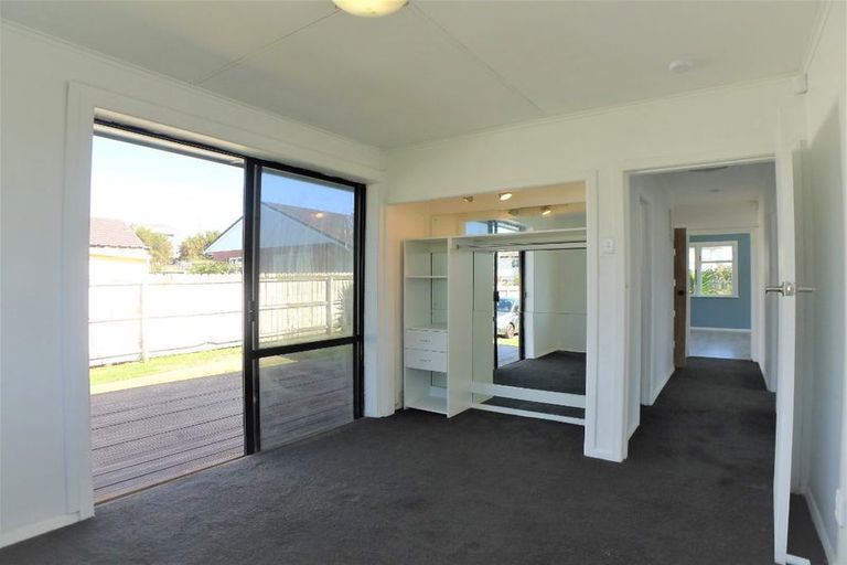 Photo of property in 88 Swaffield Road, Papatoetoe, Auckland, 2025