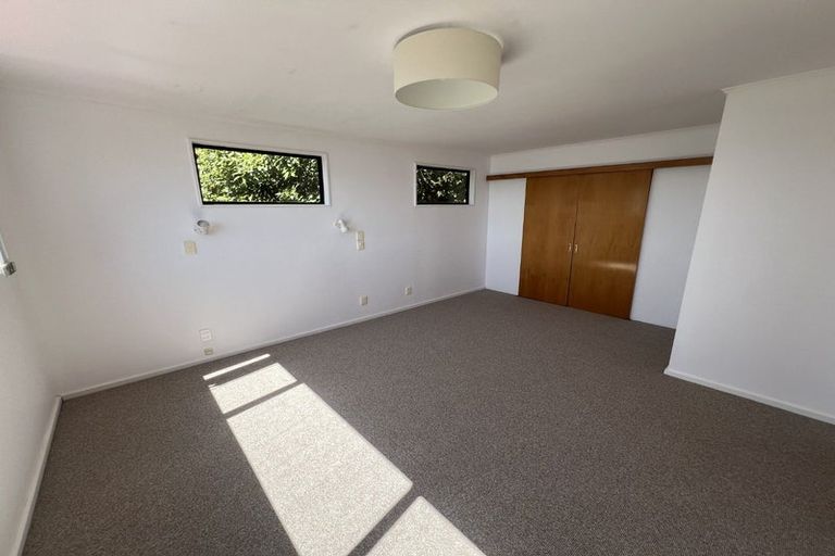 Photo of property in 15 Karaka Street, Eastbourne, Lower Hutt, 5013