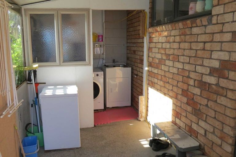 Photo of property in 96a Onerahi Road, Onerahi, Whangarei, 0110