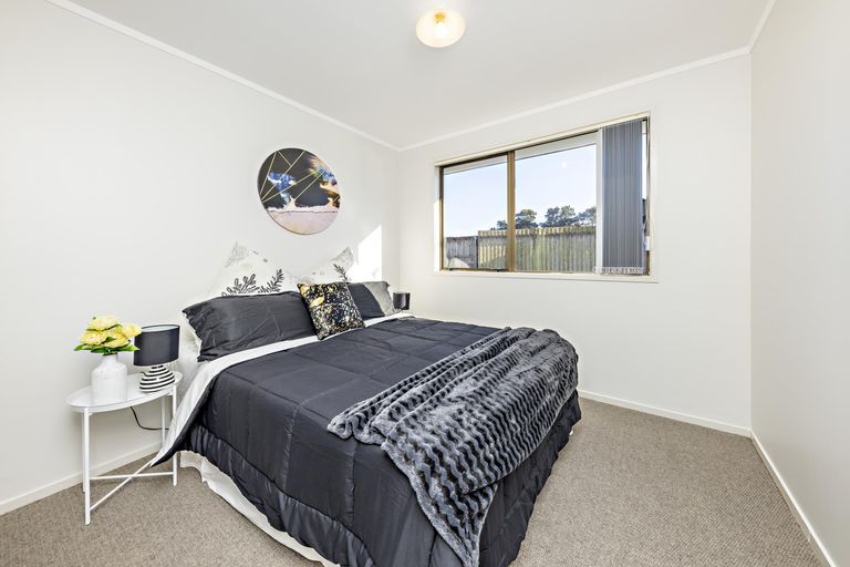 Photo of property in 8 Antalya Place, Manurewa, Auckland, 2102