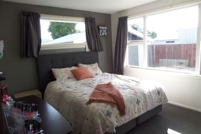 Photo of property in 5 Dunluce Place, Hornby, Christchurch, 8042