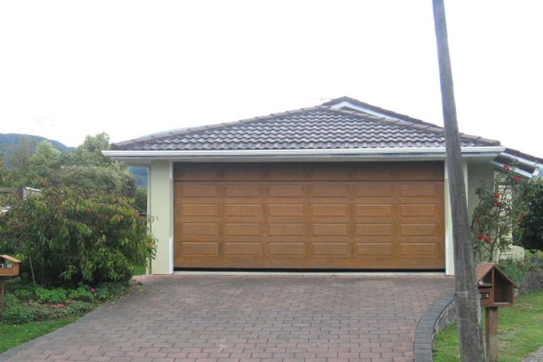 Photo of property in 12 Clinker Grove, Silverstream, Upper Hutt, 5019