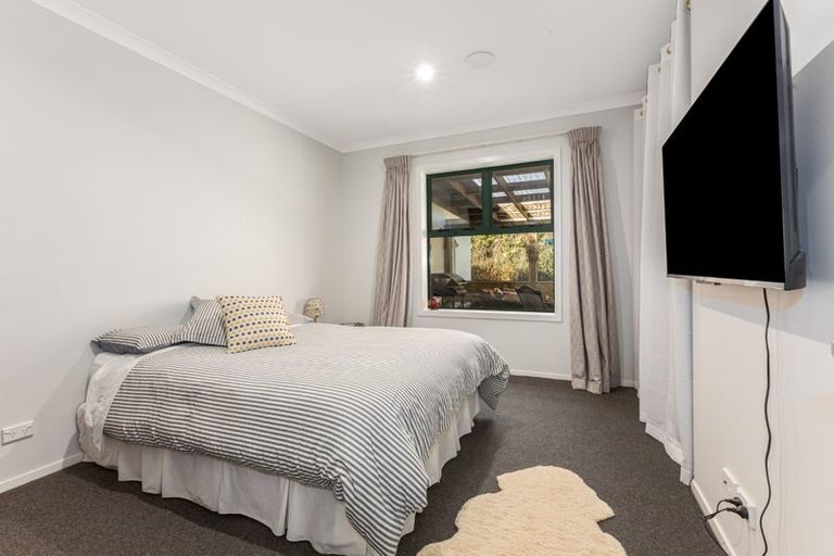 Photo of property in 1142 Paekakariki Hill Road, Paekakariki Hill, Porirua, 5381