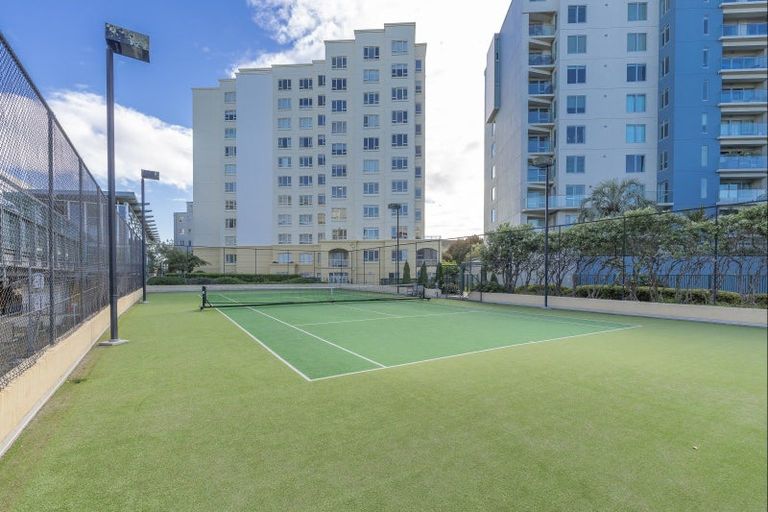 Photo of property in Oakridge Apartments, 703/10 Middleton Road, Remuera, Auckland, 1050