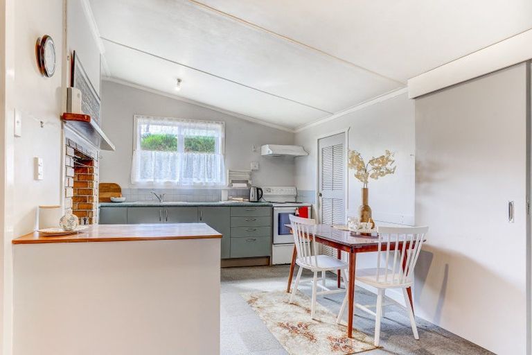 Photo of property in 49 Smith Street, Waverley, 4510