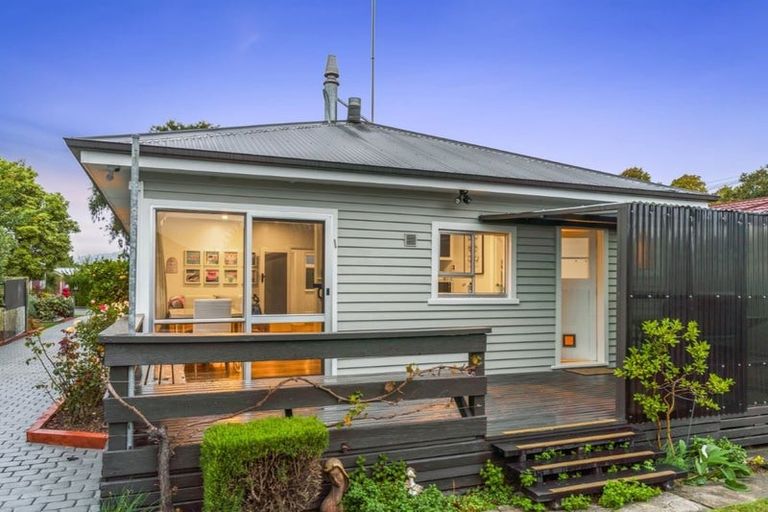 Photo of property in 5 Hillmorton Street, Hillmorton, Christchurch, 8024