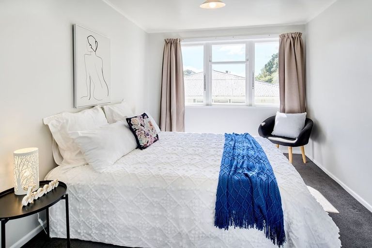 Photo of property in 198 Sievers Grove, Cannons Creek, Porirua, 5024