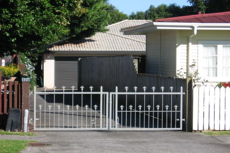 Photo of property in 2/32 Cambridge Terrace, Papatoetoe, Auckland, 2025