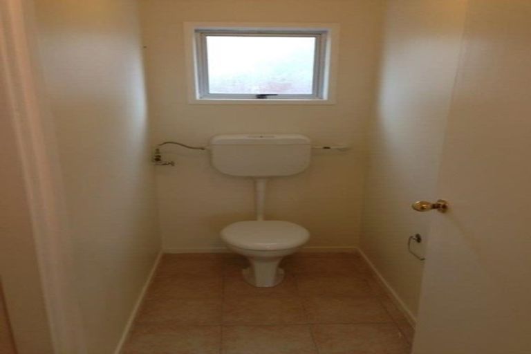 Photo of property in 19 Sunnyside Road, Sunnyvale, Auckland, 0612