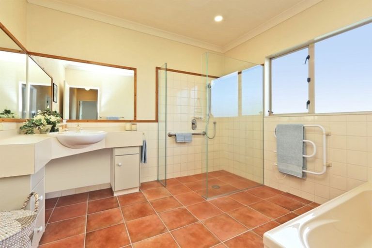 Photo of property in 59 Whiting Crescent, Greenmeadows, Napier, 4112