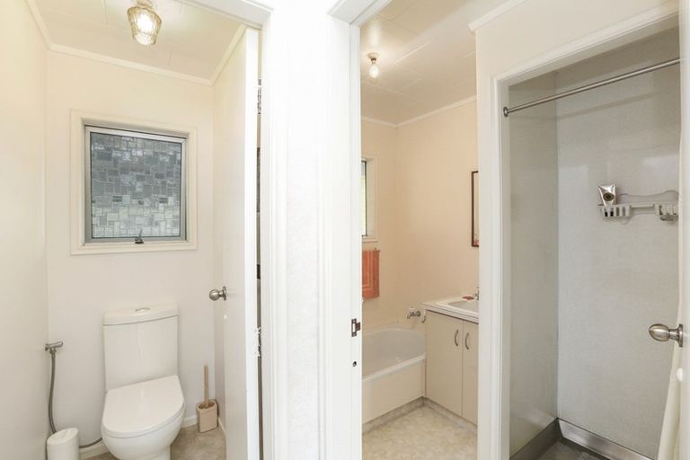 Photo of property in 154 Govett Avenue, Frankleigh Park, New Plymouth, 4310