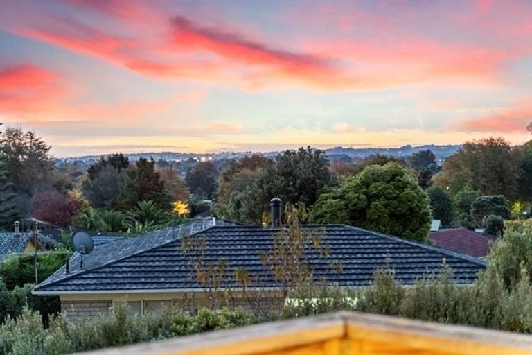 Photo of property in 43 Mack Place, Red Hill, Papakura, 2110