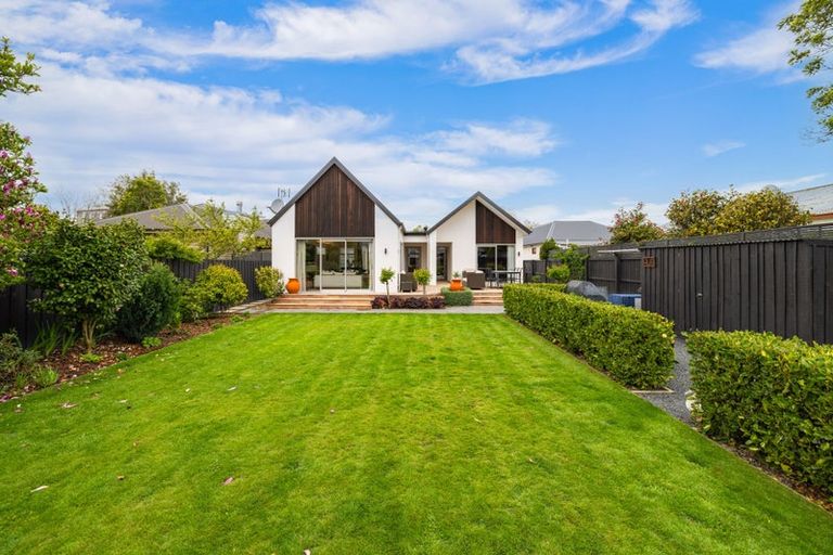Photo of property in 21a Hawkesbury Avenue, St Albans, Christchurch, 8014