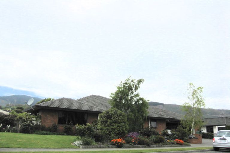 Photo of property in 37 Masefield Street, Stoke, Nelson, 7011