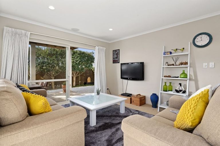 Photo of property in 1/35 Kowhai Road, Mairangi Bay, Auckland, 0630