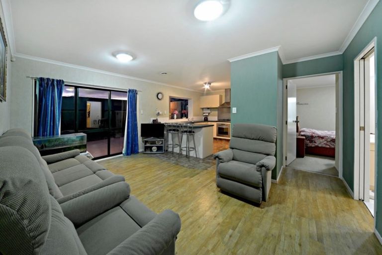 Photo of property in 10 Medvale Avenue, Flat Bush, Auckland, 2019