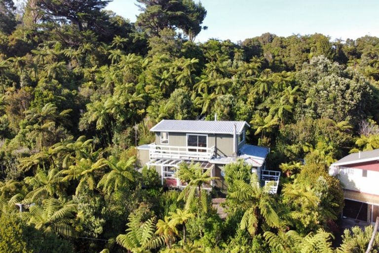 Photo of property in 22 Weenink Road, Karoro, Greymouth, 7805
