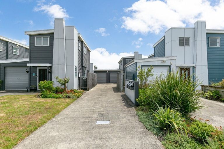 Photo of property in 5/14f Tireti Road, Titahi Bay, Porirua, 5022
