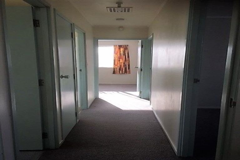 Photo of property in 19 Ransom Smyth Drive, Goodwood Heights, Auckland, 2105