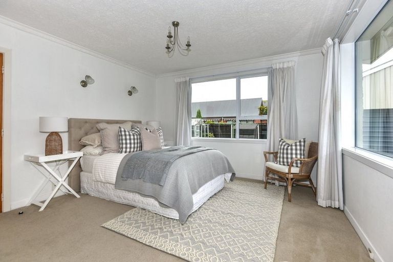 Photo of property in 15 Birkenhead Street, Avonhead, Christchurch, 8042