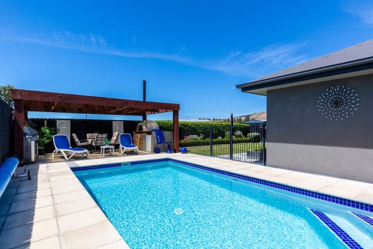 Photo of property in 12 Puketea Place, Redwoodtown, Blenheim, 7201