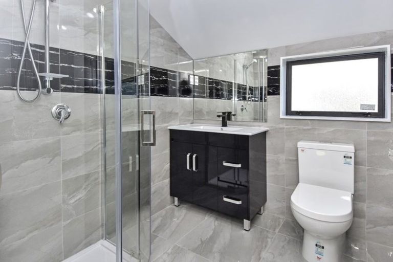 Photo of property in 3b Greers Road, Weymouth, Auckland, 2103