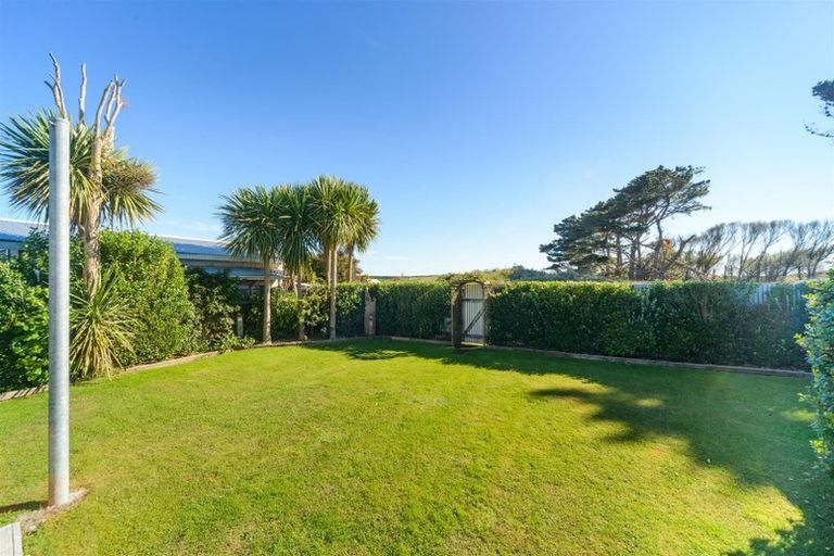 Photo of property in 1946 Parewanui Road, Parewanui, Bulls, 4894