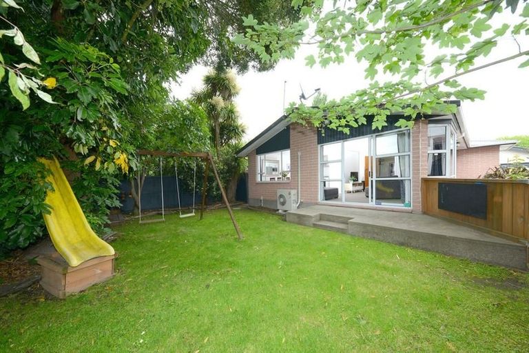 Photo of property in 127 Grimseys Road, Redwood, Christchurch, 8051