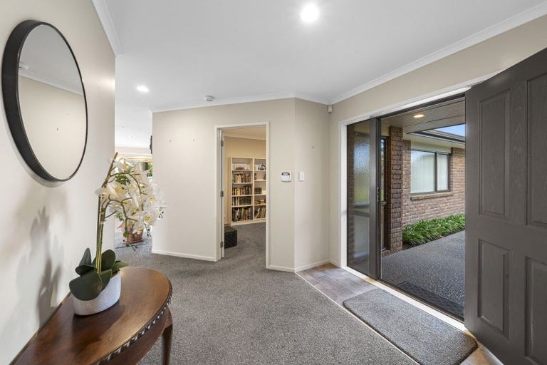 Photo of property in 110 Butcher Road, Pukekohe, 2120