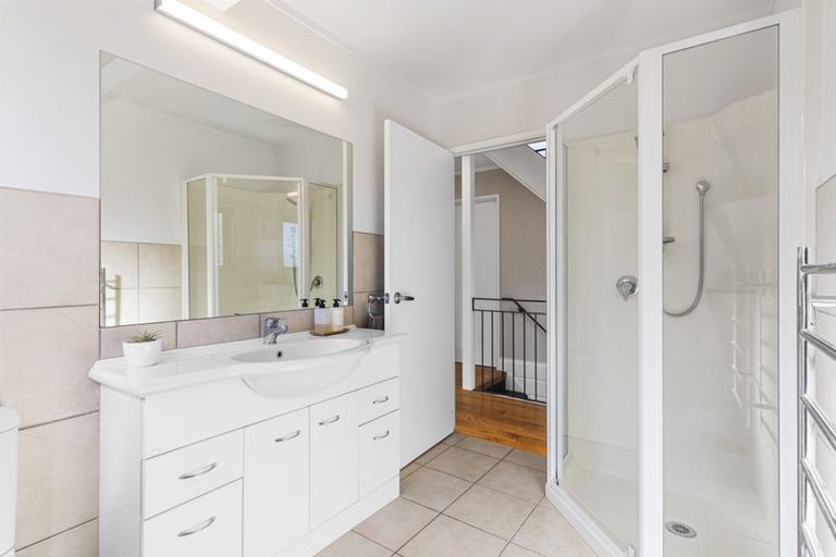 Photo of property in 133 Sandspit Road, Shelly Park, Auckland, 2014