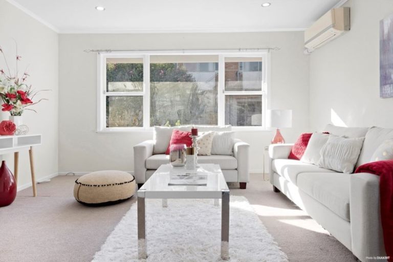 Photo of property in 1/6 Arabi Street, Sandringham, Auckland, 1041