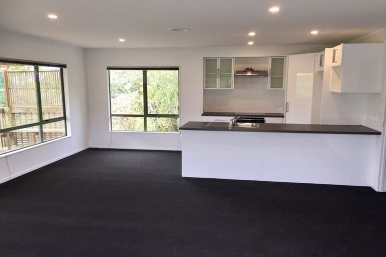 Photo of property in 3/596 Whangaparaoa Road, Stanmore Bay, Whangaparaoa, 0932